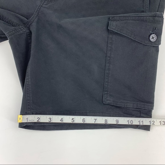 Van Heusen NWT Black 9.5” Cargo Shorts, 38 - Picture 13 of 15